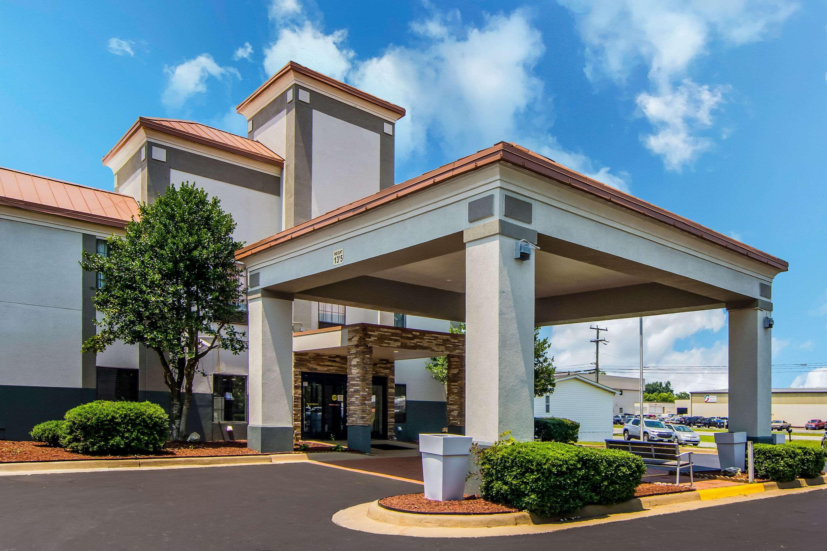 Clarion Pointe South Boston - Danville East Екстер'єр фото