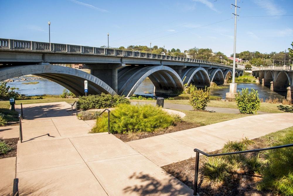 Clarion Pointe South Boston - Danville East Екстер'єр фото